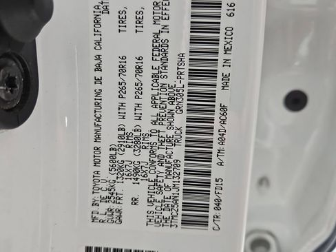 Used 2018 Toyota Tacoma TRD Off-Road image 28