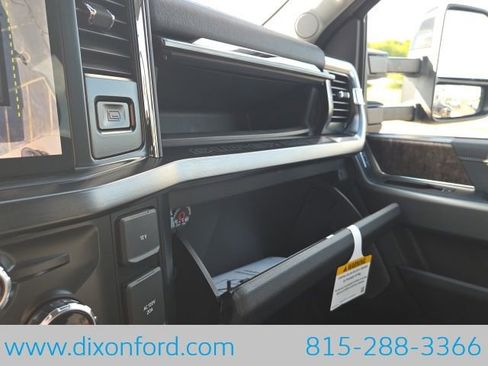 New 2026 Ford F250 Lariat w/ Black Appearance Package image 32