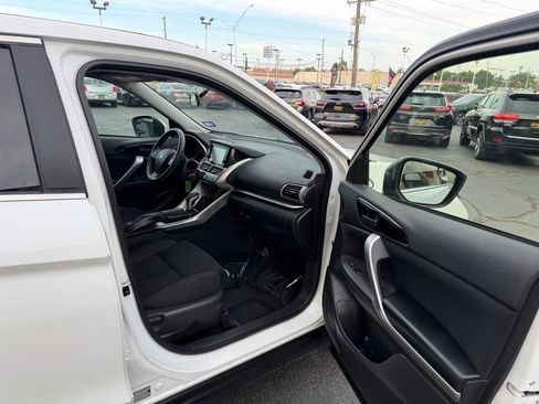 Used 2020 Mitsubishi Eclipse Cross ES FWD image 7