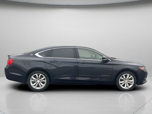 Used 2018 Chevrolet Impala LT w/ Sunroof and Spoiler Package image 3