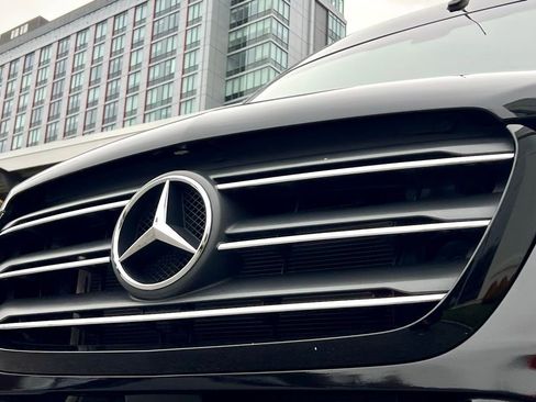 Used 2025 Mercedes-Benz Sprinter 2500 image 8