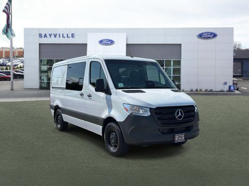 Used 2025 Mercedes-Benz Sprinter 2500 image 6
