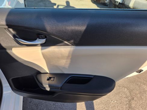 Used 2017 Honda Civic EX image 12