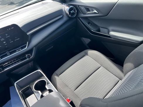 Used 2025 Chevrolet Equinox LT w/ Midnight Edition image 13