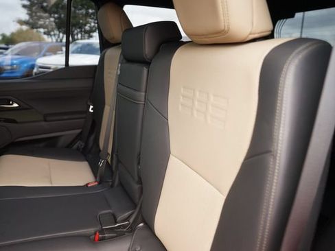 Used 2025 Lexus GX 550 AWD/4WD image 14