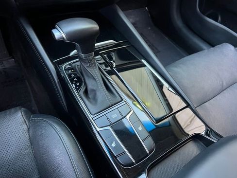 Used 2017 Kia Cadenza Premium w/ Luxury Package image 30