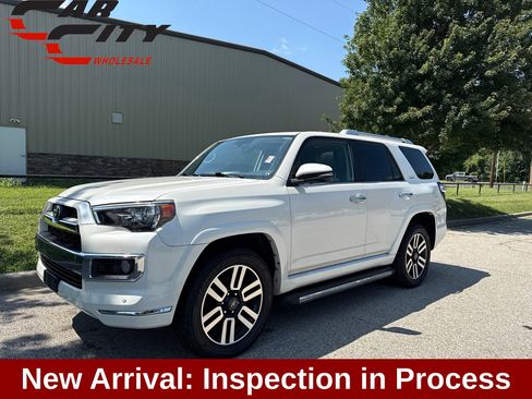 Used 2019 Toyota 4Runner Limited AWD/4WD image 1