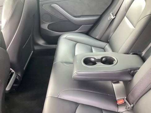 Used 2023 Tesla Model 3 Standard Range image 16