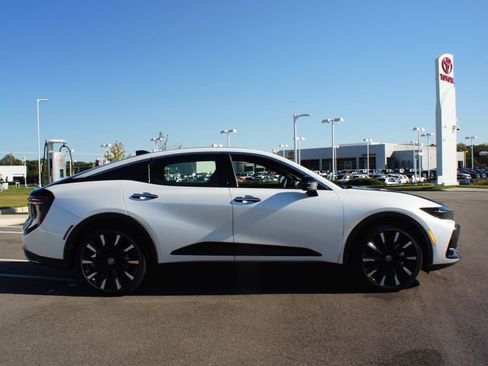 Used 2025 Toyota Crown Platinum image 21