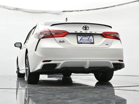 Used 2018 Toyota Camry SE w/ Moonroof Package image 45