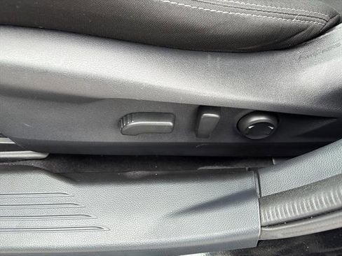 Used 2021 Subaru Outback Premium image 15