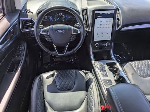 Used 2024 Ford Edge Titanium image 25