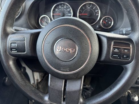 Used 2012 Jeep Wrangler Sport AWD/4WD image 21