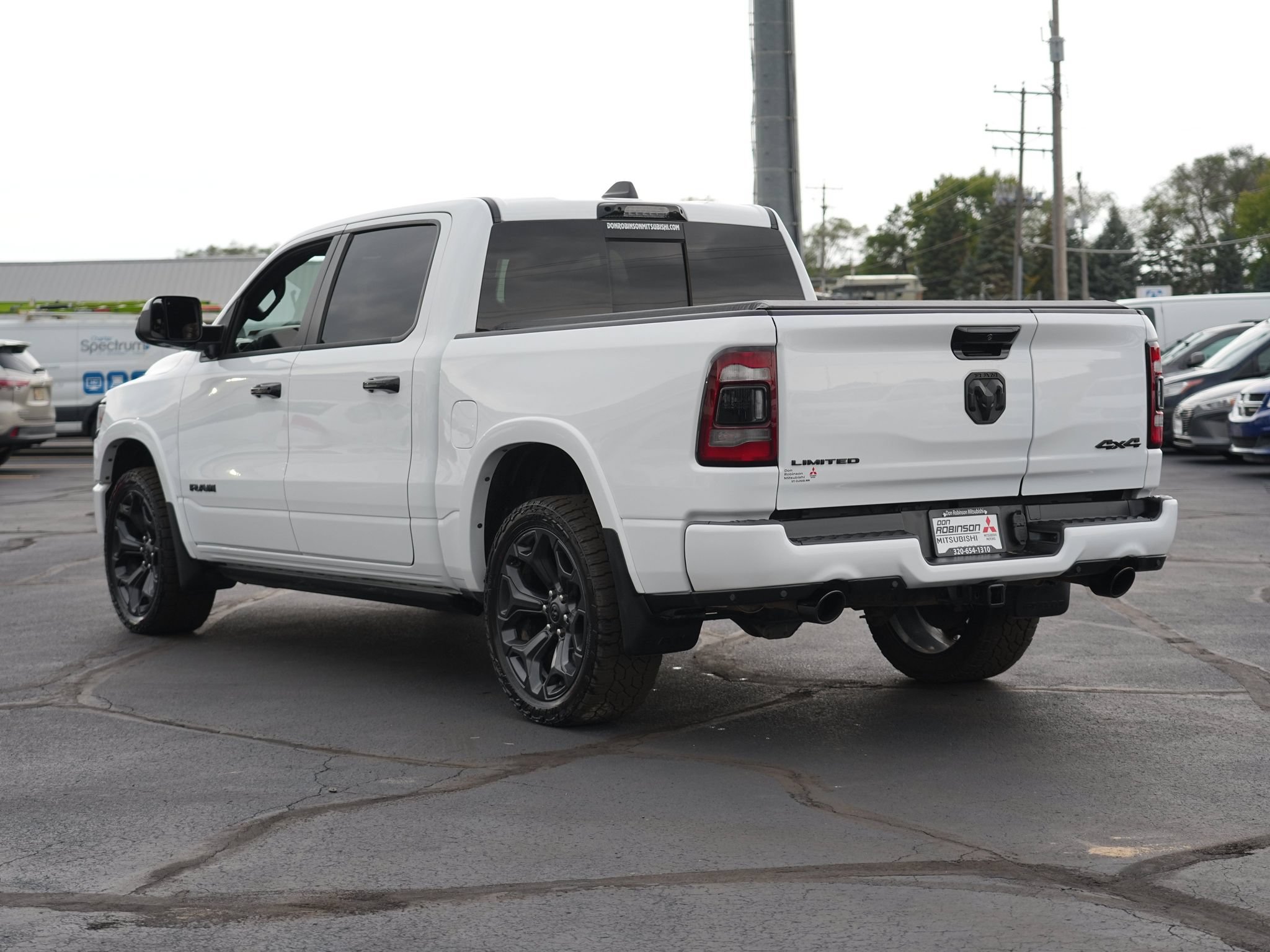 Used 2024 RAM 1500 Limited AWD/4WD image 6