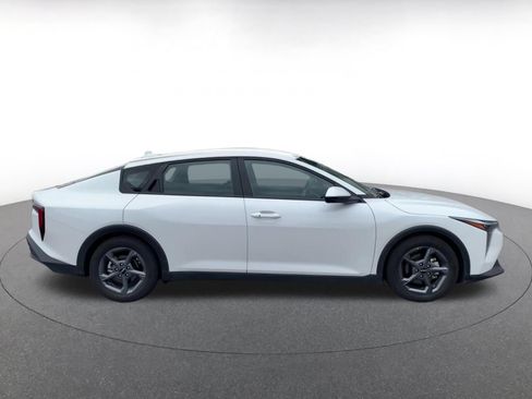 Used 2025 Kia K4 FWD image 16