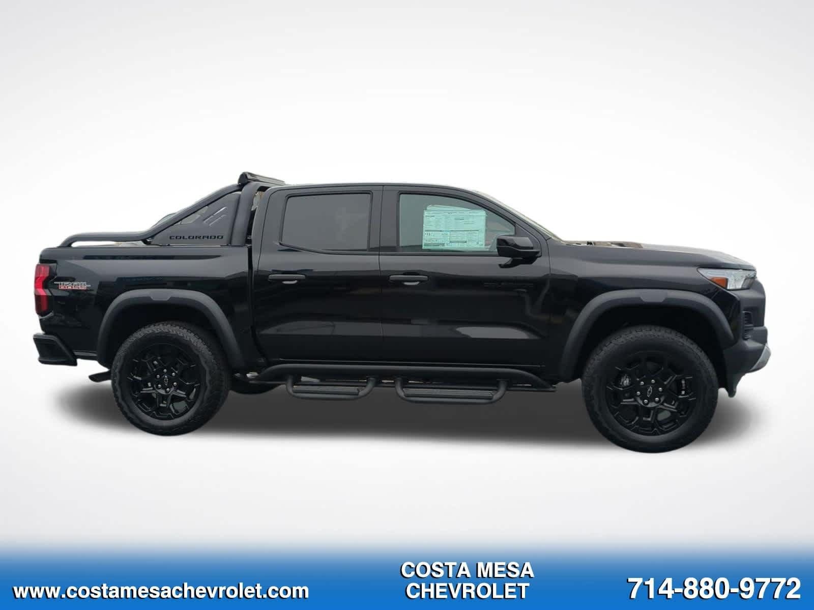 New 2026 Chevrolet Colorado Trail Boss w/ Midnight Edition AWD/4WD image 4