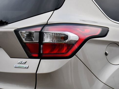 Used 2017 Ford Escape SE image 33