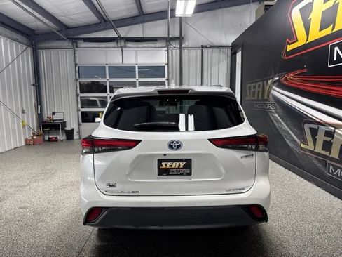 Used 2022 Toyota Highlander Limited AWD/4WD image 23