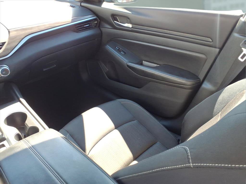 Used 2025 Nissan Altima 2.5 SV AWD/4WD image 21