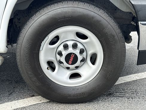 Used 2024 GMC Savana 2500 w/ Driver Convenience Package RWD image 13