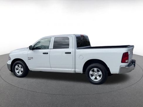 Used 2022 RAM 1500 Classic SLT image 9