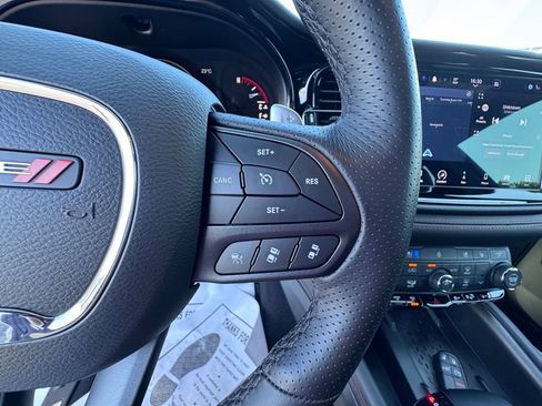 Used 2025 Dodge Durango GT AWD/4WD image 16