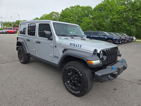 Used 2023 Jeep Wrangler Unlimited w/ Sun & Screen Package AWD/4WD image 2