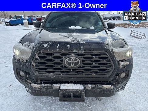 Used 2021 Toyota Tacoma TRD Off-Road image 2