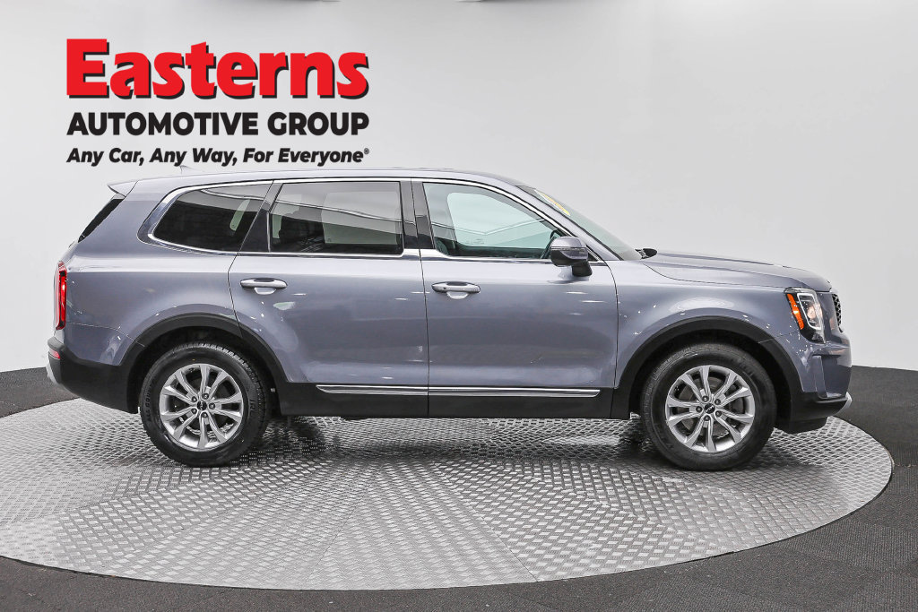 Used 2022 Kia Telluride LX FWD image 5