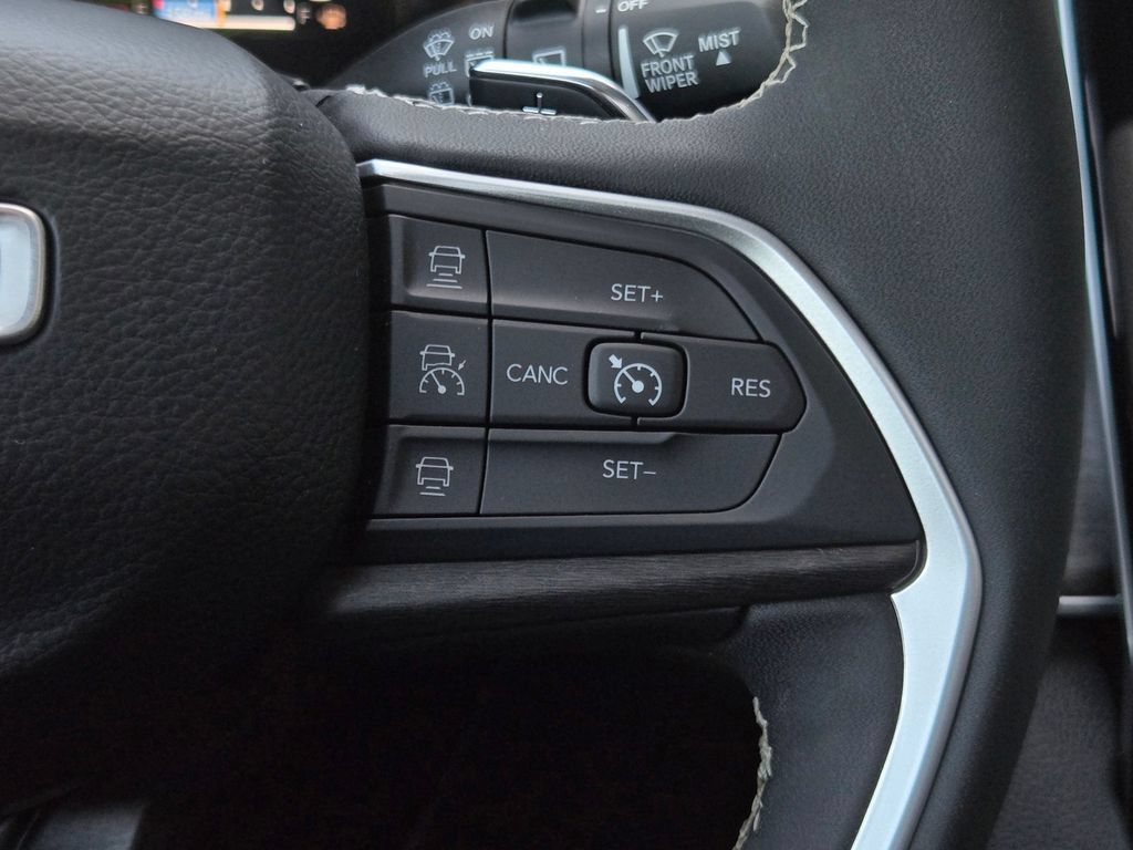 Used 2024 Jeep Grand Cherokee Limited 4xe AWD/4WD image 26