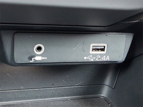 Certified 2024 Subaru Crosstrek 2.0i image 19