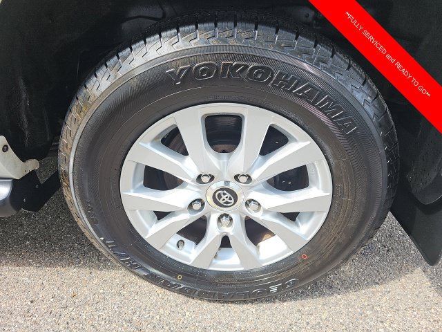 Used 2017 Toyota Land Cruiser AWD/4WD image 10