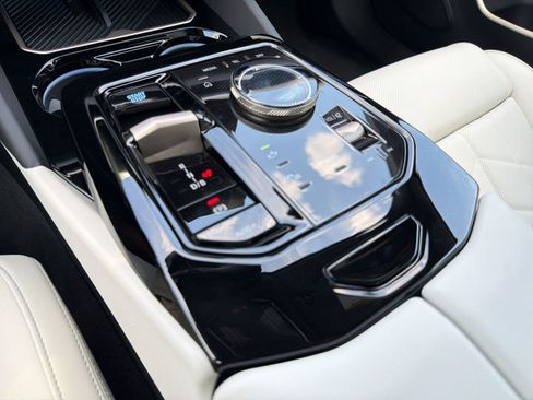 New 2026 BMW i5 M60 AWD/4WD image 17