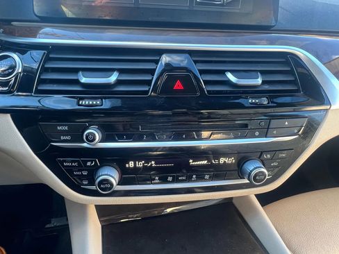 Used 2017 BMW 530i 530i Sedan 4D w/ Premium Package image 18