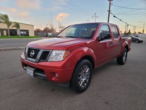 Used 2012 Nissan Frontier SV w/ Sport Appearance Pkg image 1