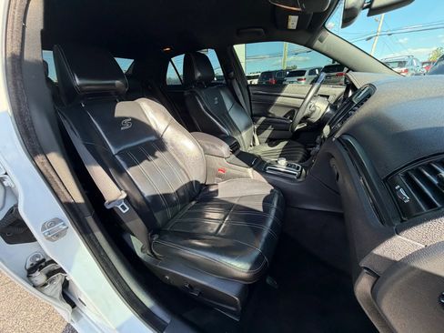 Used 2016 Chrysler 300 S RWD image 14