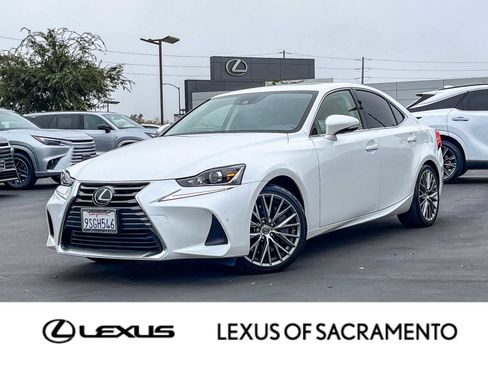 Used 2018 Lexus IS 300 image 1