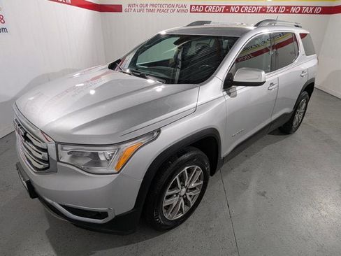 Used 2018 GMC Acadia SLE image 3