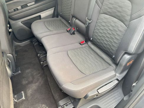 Used 2025 Nissan Pathfinder SV image 25