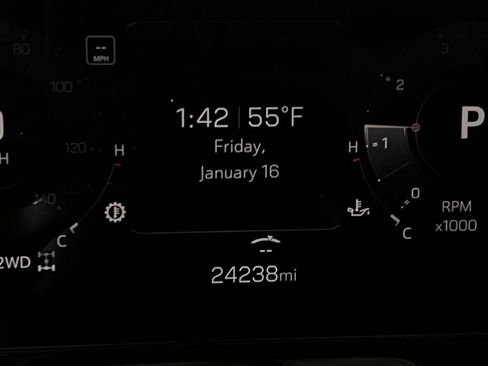 Used 2025 GMC Yukon Denali image 17