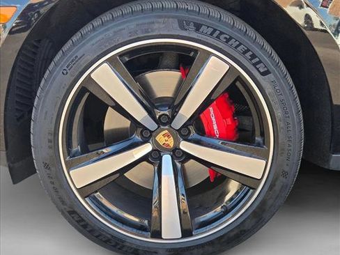 Used 2023 Porsche Macan S image 24