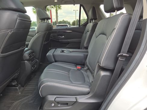 Used 2025 Honda Pilot Elite image 5
