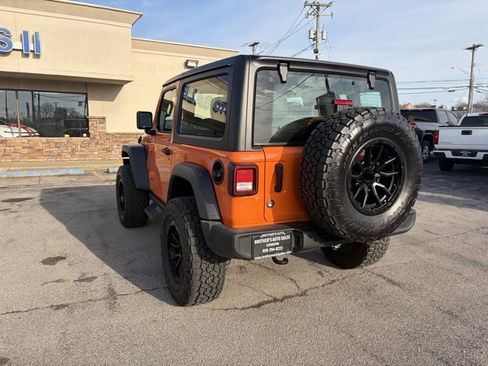 Used 2025 Jeep Wrangler Sport image 5