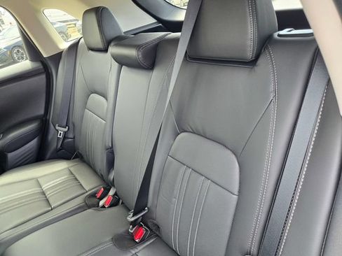 Used 2025 Honda HR-V EX-L image 11