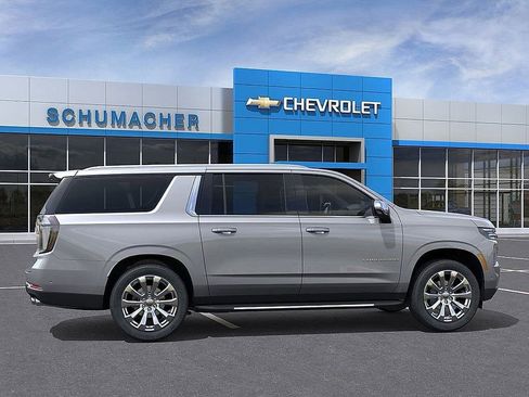 New 2026 Chevrolet Suburban Premier AWD/4WD image 5