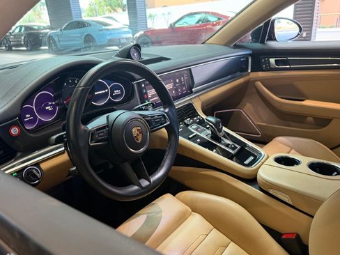 Certified 2023 Porsche Panamera 4 Platinum Edition AWD/4WD image 12