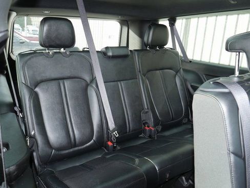 Used 2024 Jeep Wagoneer L Series II w/ Convenience Group I image 28