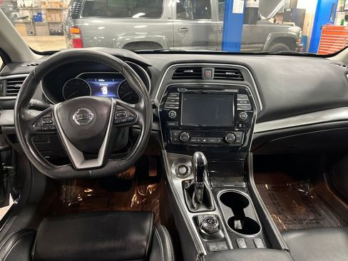 Used 2017 Nissan Maxima 3.5 SV image 12