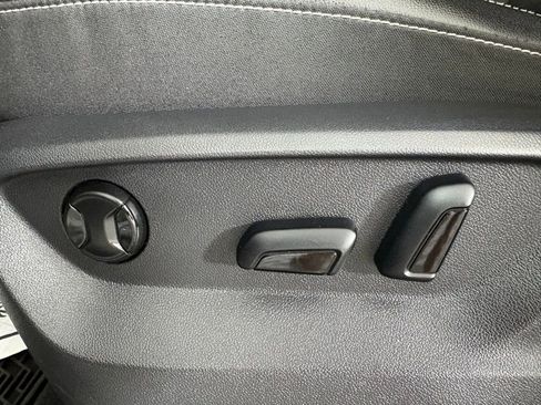 Used 2022 Volkswagen Atlas SE FWD image 14