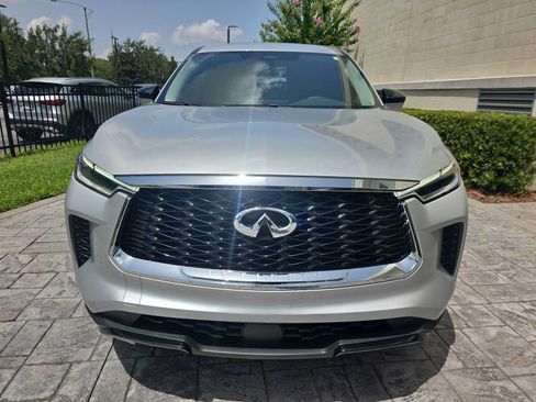 Used 2023 INFINITI QX60 Pure w/ Cargo Package FWD image 2